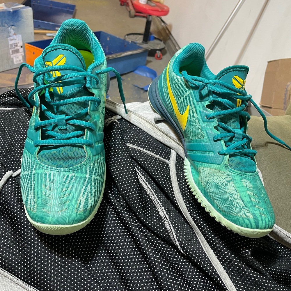 Nike Kobe shoes great condition
